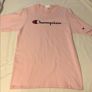 Men’s Pink Champion Short Sleeve TShirt Size Large